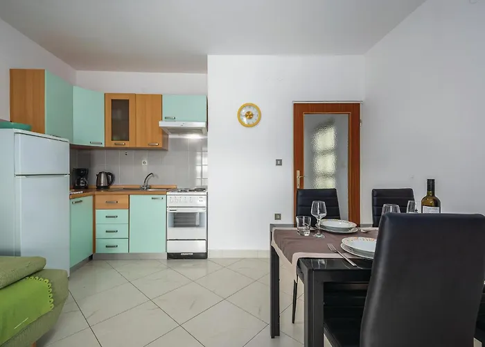 In With Kitchen Lejlighed